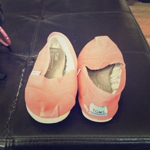 Orange toms shoes