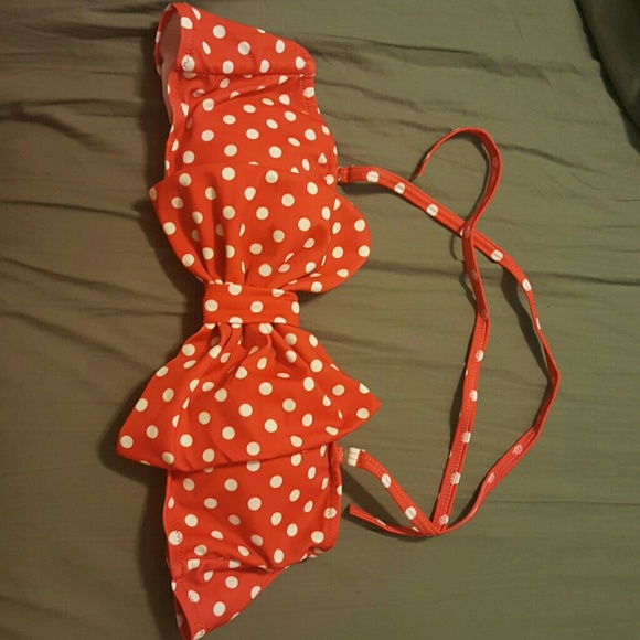 Swimsuit - Picture 2 of 4