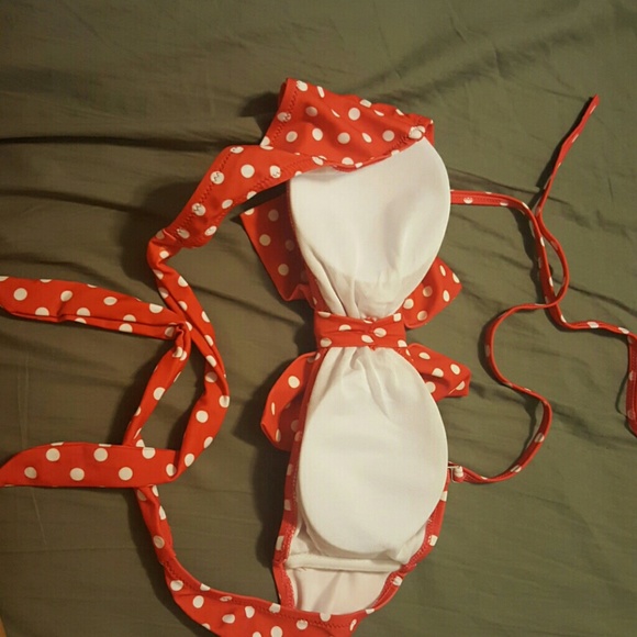 Swimsuit - Picture 3 of 4