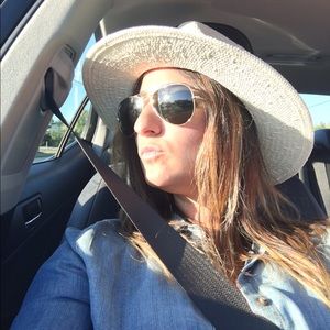 Meet your Posher, Stephanie