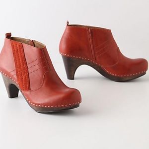 Anthropologie Cider Pressed Clogs, Size 7