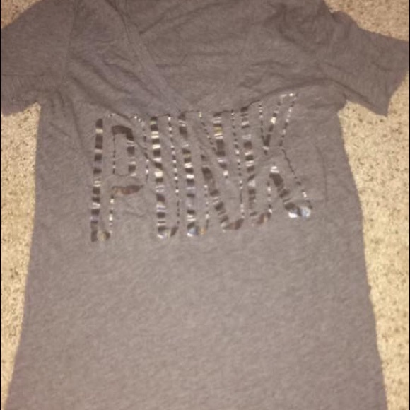 Pink v neck - Picture 2 of 2