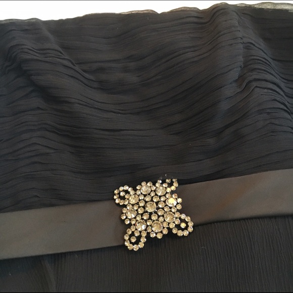 $440 Retail 🎉Host Pick 🎉8/28 New! BCBG cocktail dress - Picture 4 of 9