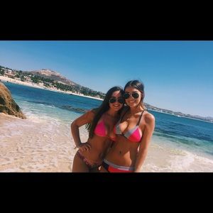 Meet your Posher, Ava