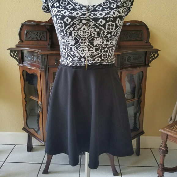 Black High Waisted Skirt - Picture 1 of 1
