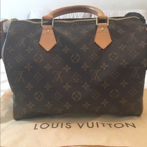 Louis Vuitton speedy bag