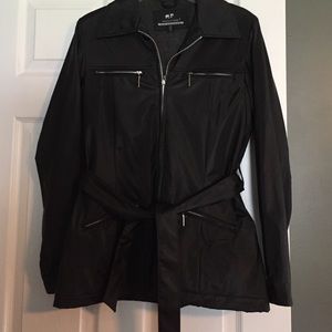 Ladies zip up jacket/ great fall/winter & price