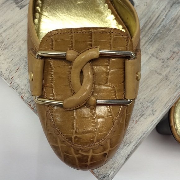 COLE HAAN heels - Picture 2 of 4