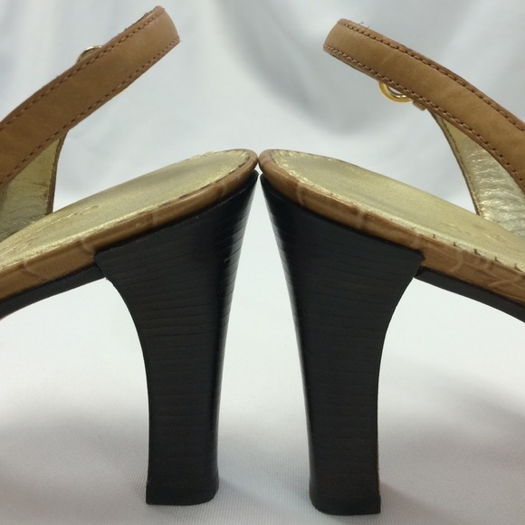 COLE HAAN heels - Picture 3 of 4