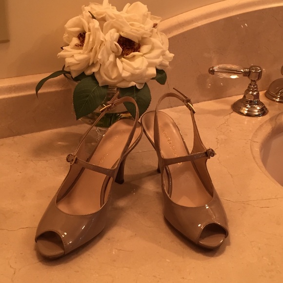 Franco Sarto beige patent leather heels