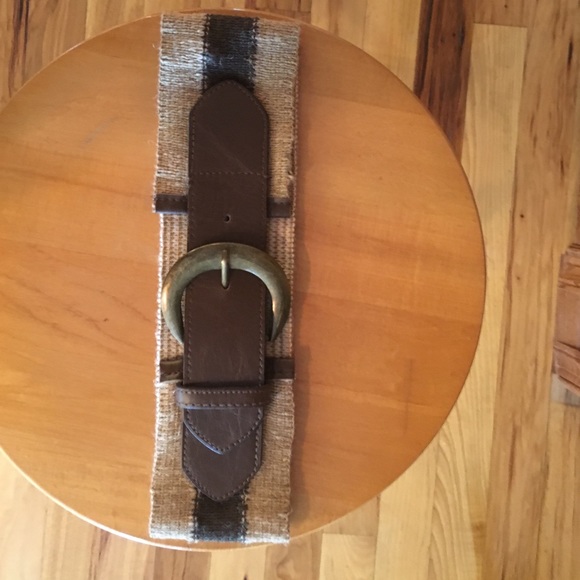 NEVER WORN! Buckle elastic & leather belt!