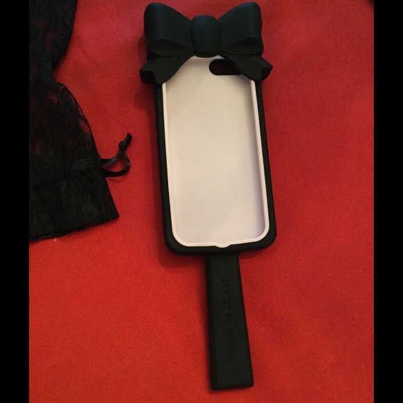 Victoria Secret's Vintage style Iphone 6/6s Case