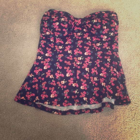 Cute summer strapless top