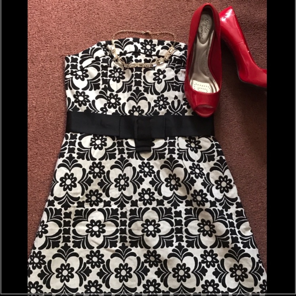Lily Pulitzer black and off white strapless dress