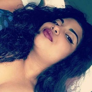 Meet your Posher, Angie