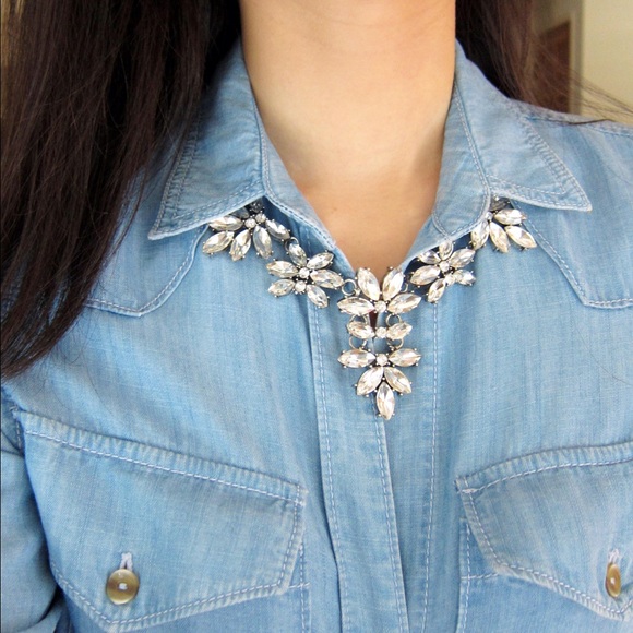 Floral glitter necklace - Picture 4 of 4