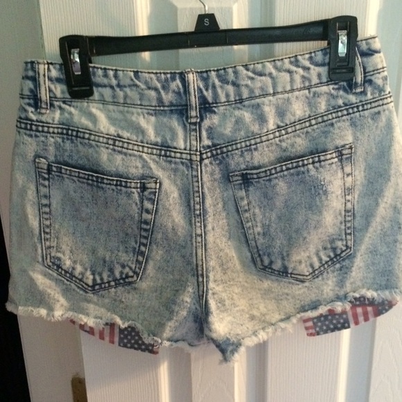 Ripped American flag high waisted shorts - Picture 2 of 2