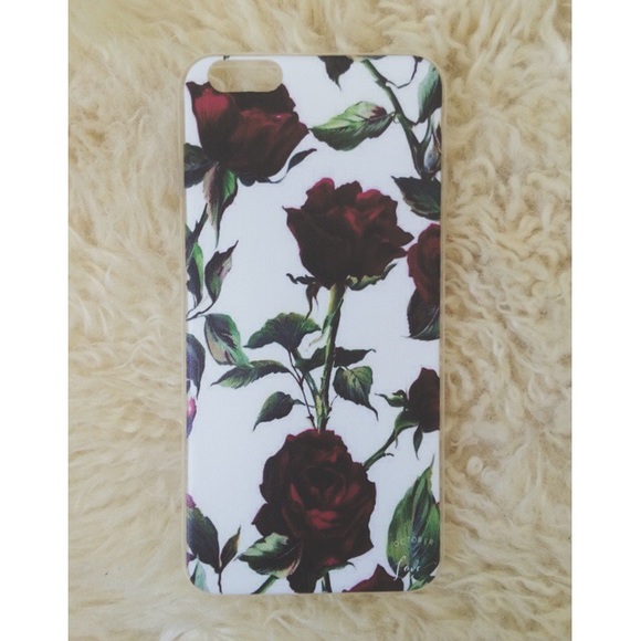 ONLY 1 LEFT White rose iPhone case