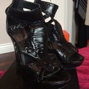 Chinese Laundry Pumps