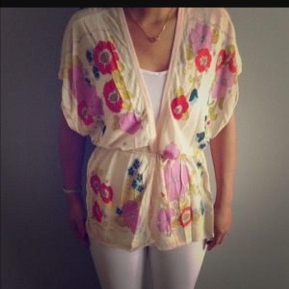 Moth Anthropologie Floral kimono