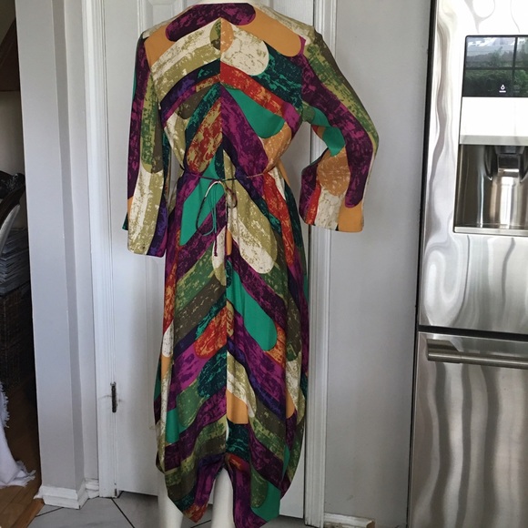 Nicole Miller Collection Dress. - Picture 2 of 2