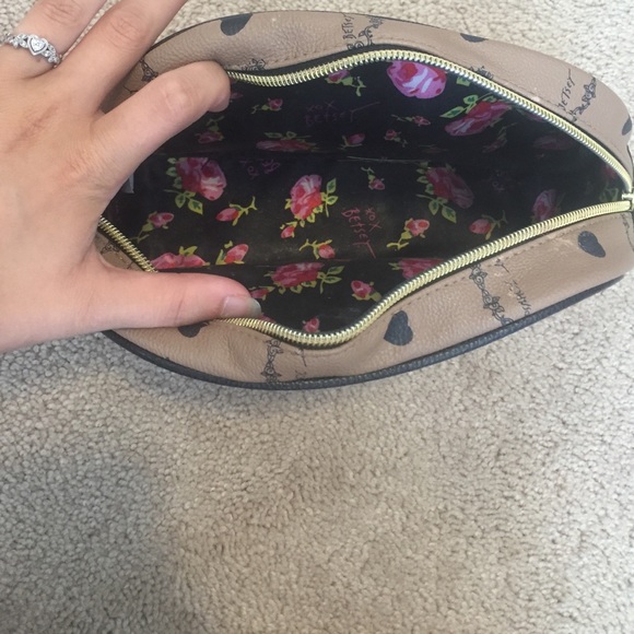 Make up bag - Picture 2 of 2