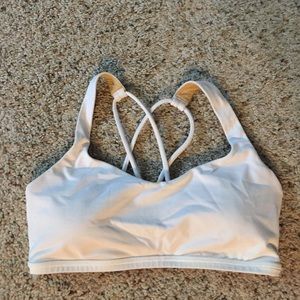 Lululemon Free to Be sport's bra