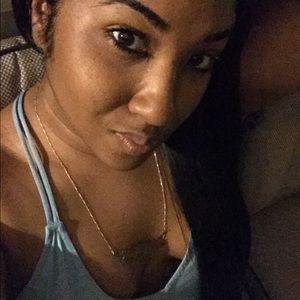 Meet your Posher, Vanessa