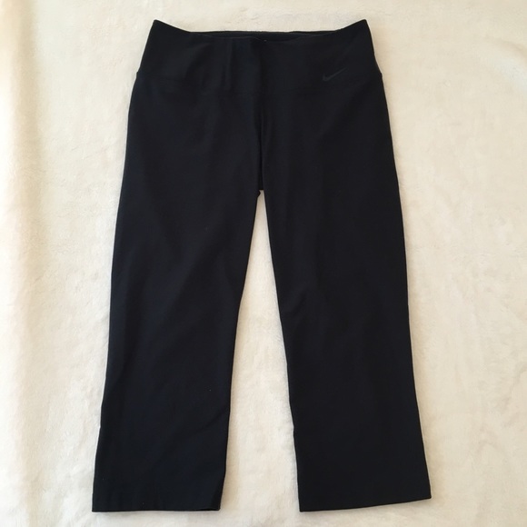 2-Pack Nike Dri-Fit Capri - Picture 2 of 4