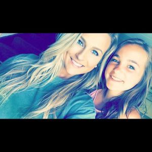 Meet your Posher, Brooke