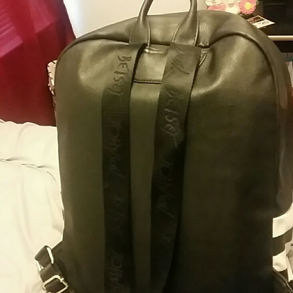 Backpack - Picture 2 of 4