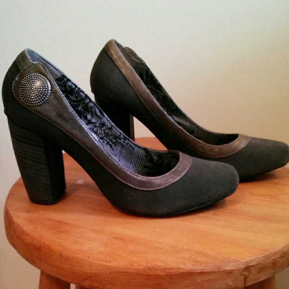 New in box Seychelles shoes