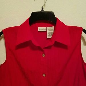 *SOLD* White Stag Sleeveless Summertime Top