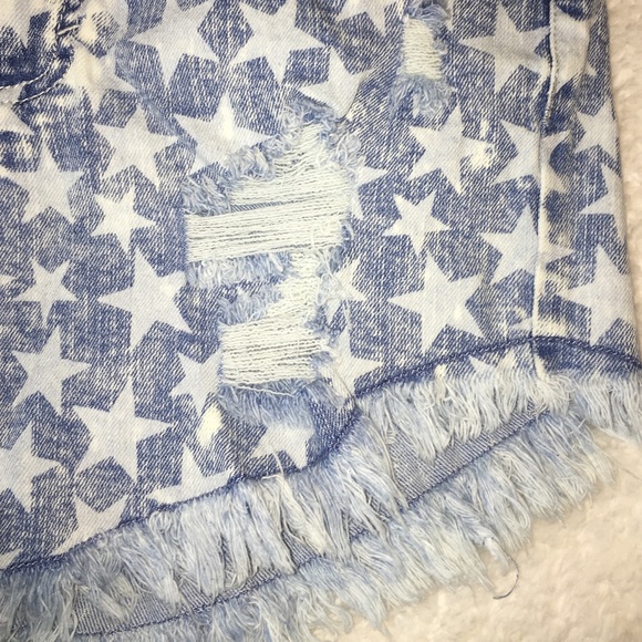 HIGH RISE STAR SPANGLED SHORTS - Picture 2 of 3