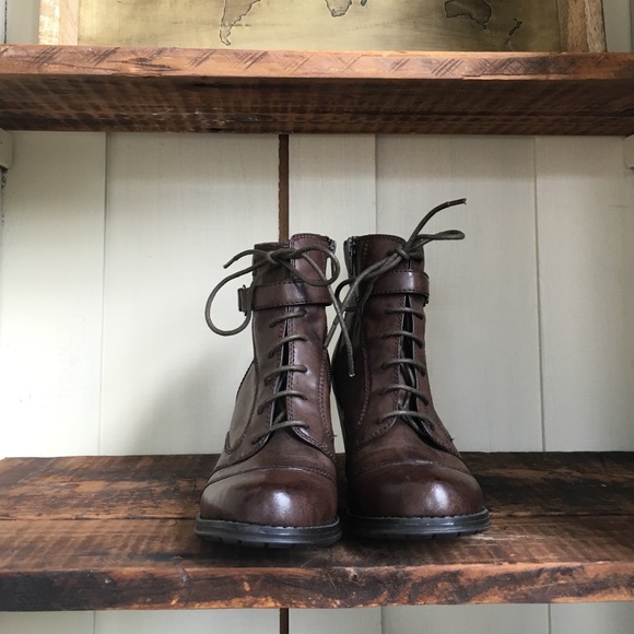 Meet Davina, the edgy laceup bootie by Naturalizer