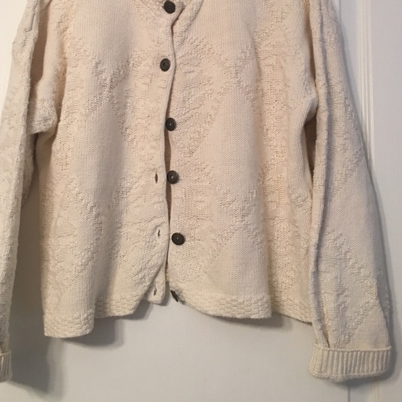 Button down sweater - Picture 3 of 3