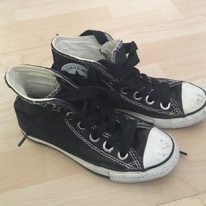 ONE HOUR SALE 🎉Black High Top Converse