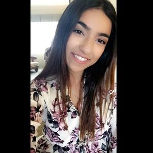 Meet your Posher, Mia