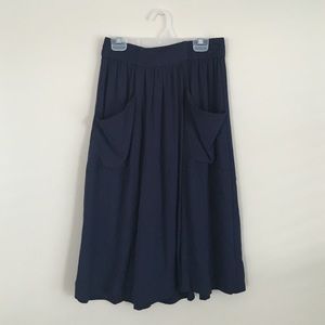 High waisted navy pocketed flowy skirt