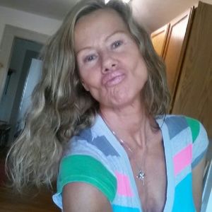 Meet your Posher, Suzanne