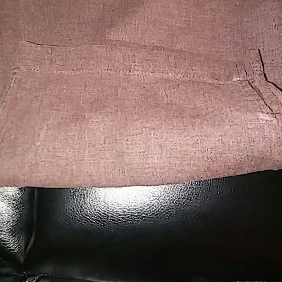 Nice pair of capris - Picture 4 of 4