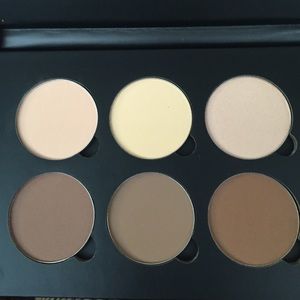 Anastasia Beverly Hills Powder Contour Kit