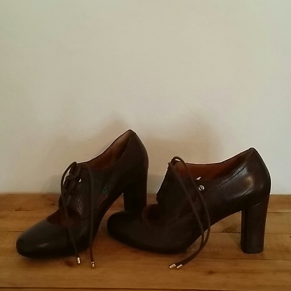 Clark's Leather dress lace up heel
