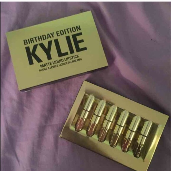 Kylie cosmetics mini matte in Candy K