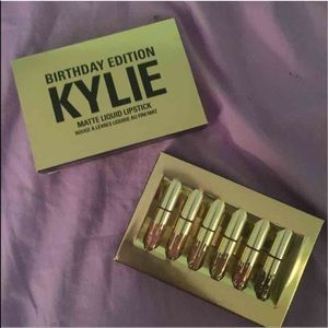 Kylie cosmetics mini matte in Leo