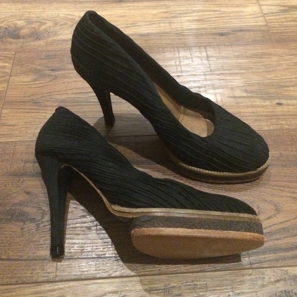 Acne black pumps