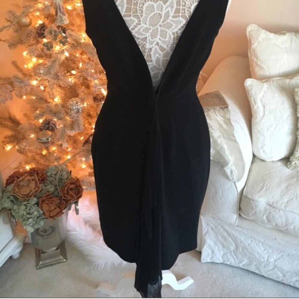 $159 Retail Host Pick🎉Maggie London black cocktail dress - Picture 2 of 7