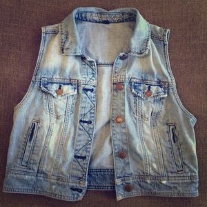 Sleeveless Jean Jacket