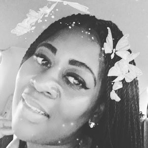 Meet your Posher, Latoya