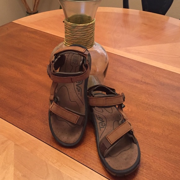 Teva Leather Sandals Women size 8.  20% decrease.